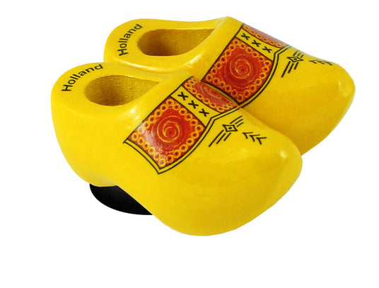 Magnet Wooden Shoe Farmer 1.75 inch