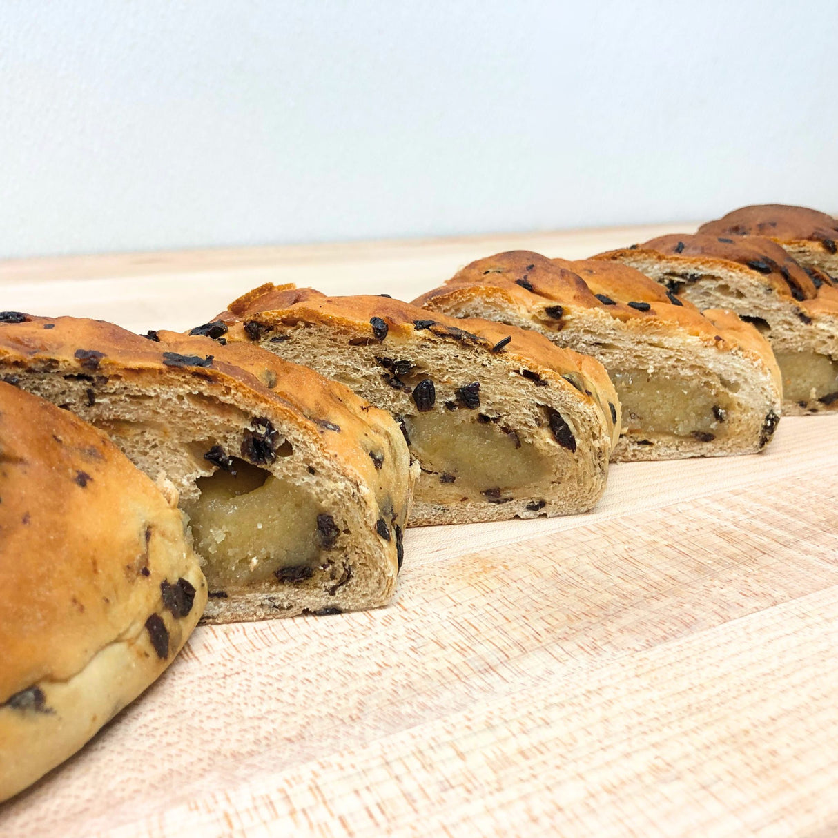 Steenstra's  Almond Currant Bread 18 Oz