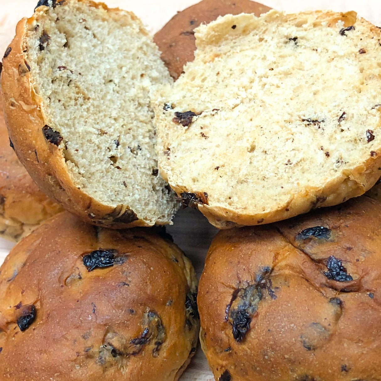 Ida's Bakery Currant Buns 6 ct